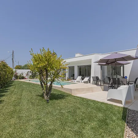 Casa Nova Da Azóia *