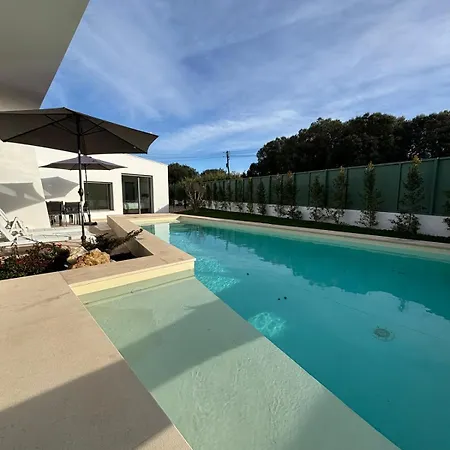 Casa Nova Da Azoia Hébergement de vacances